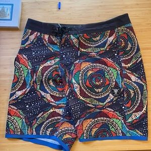 Vissla Boardshorts - Size 32